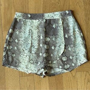 Flowy skirt/short, animal print, lightweight shorts.